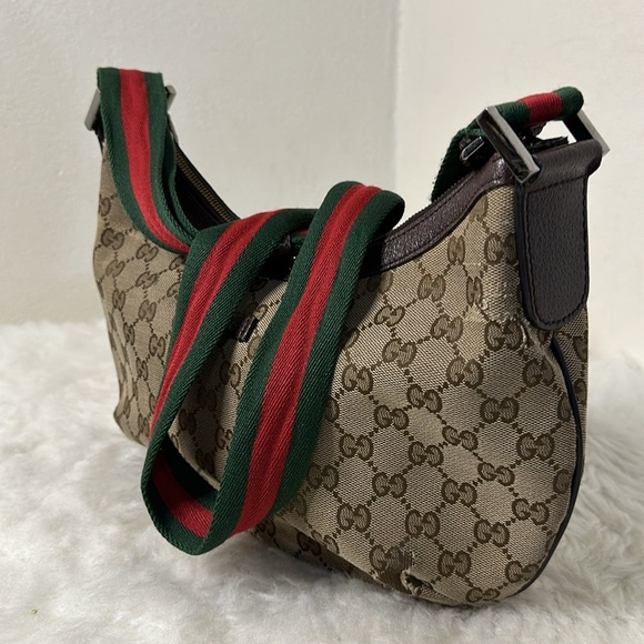 💯Authentic Gucci Shoulder Bag with Cherryline🍀 - Picture 10 of 15